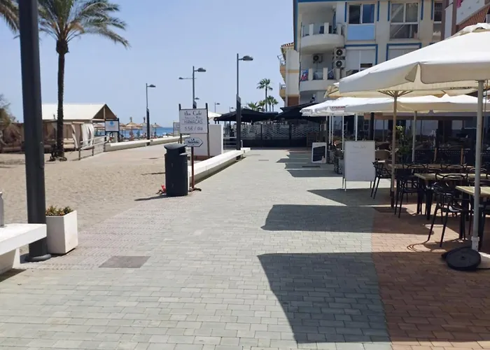 Beachfront Penthouse 3 Double Bedrooms, 2 Bathrooms