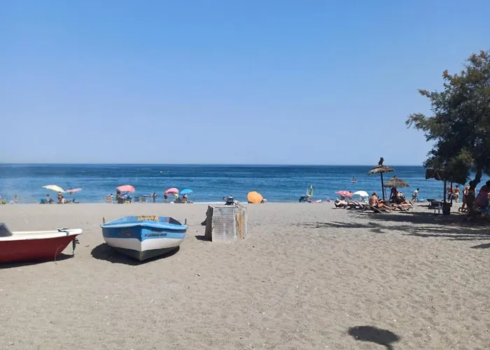 Beachfront Penthouse 3 Double Bedrooms, 2 Bathrooms