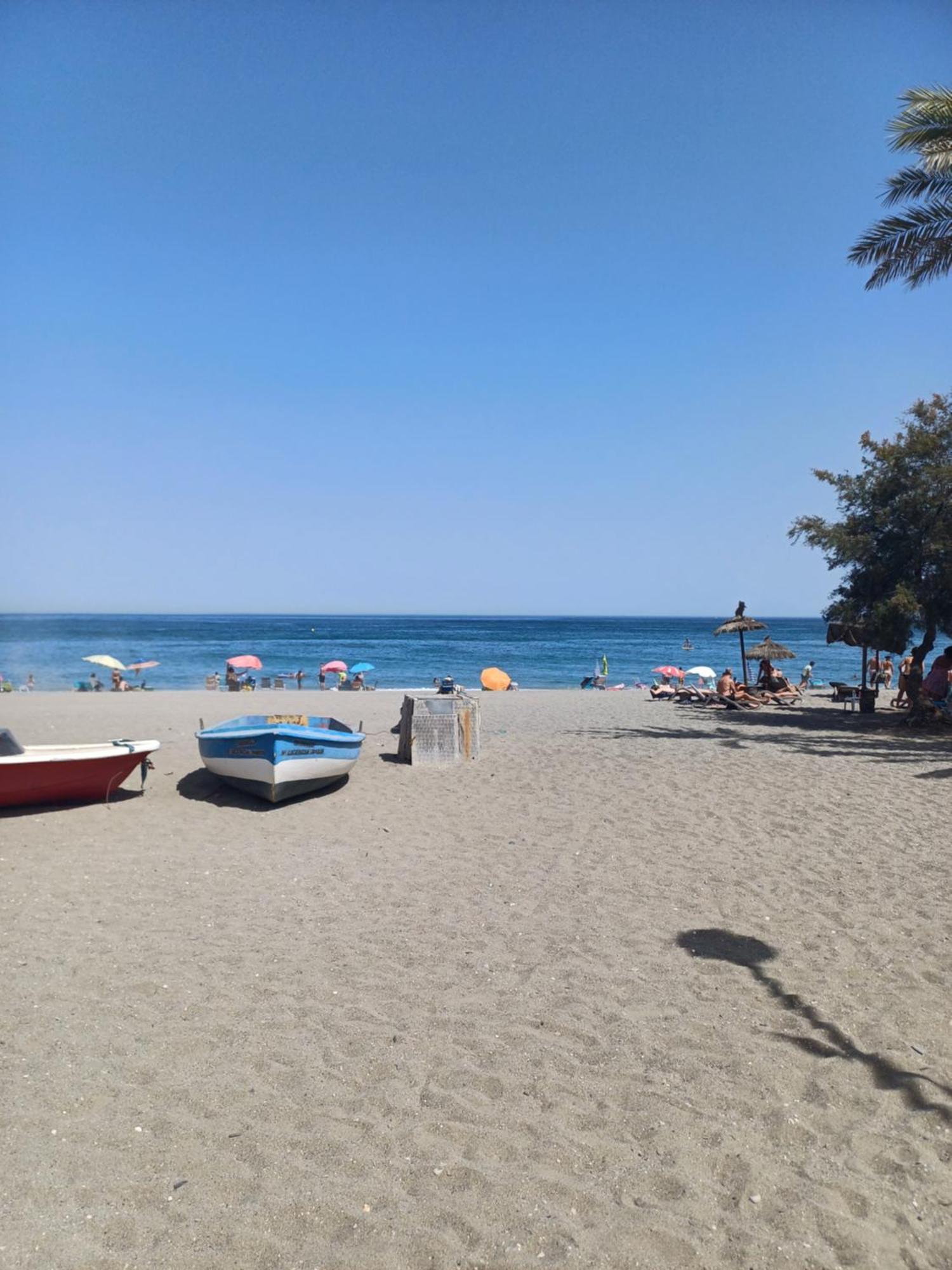 Beachfront Penthouse 3 Double Bedrooms, 2 Bathrooms